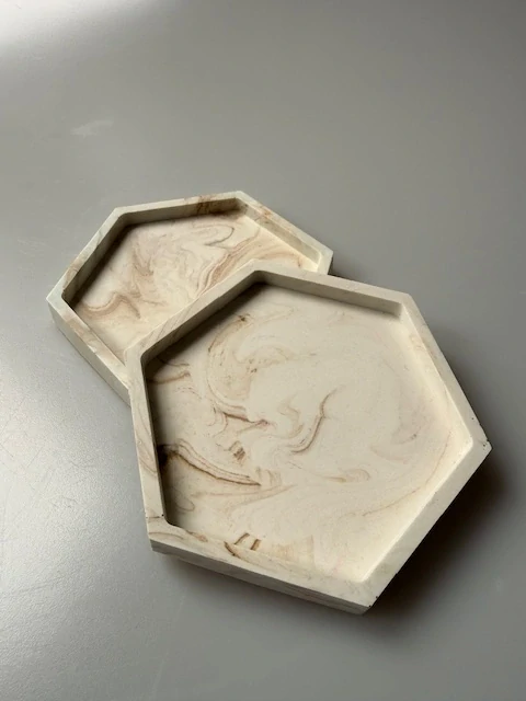 Hexagon teplý mramor